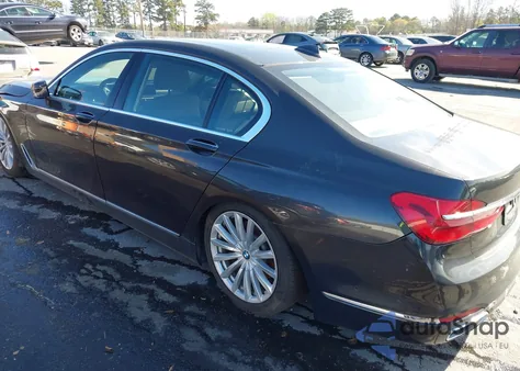 2017 BMW 740I из США, поврежденный, VIN WBA7E2C58HG740026